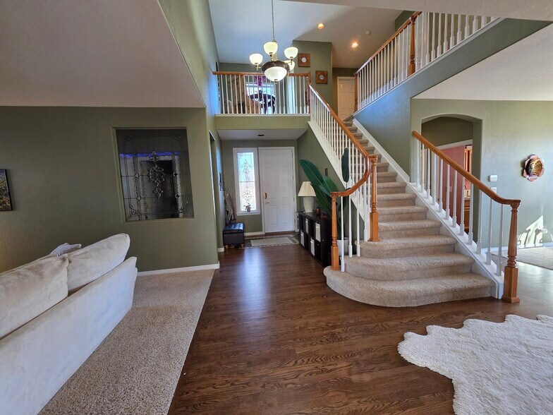 Building Photo - 9536 W Avalon Dr