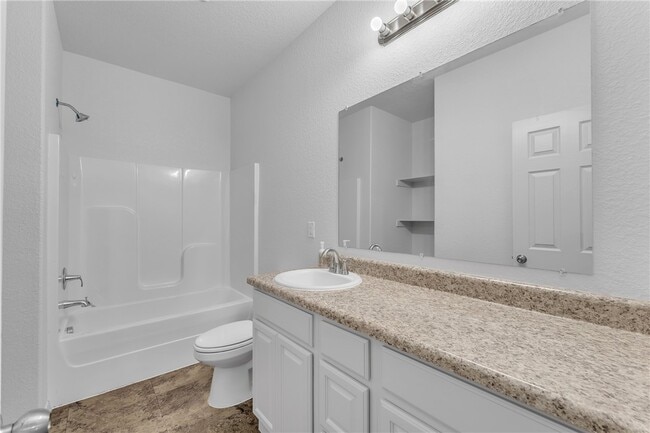 Building Photo - 4404 SW Gallatine Ave