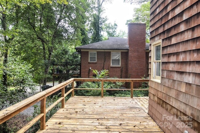 Building Photo - 7006 Sardis Rd
