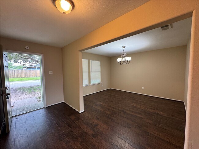 Primary Photo - 15718 Colonial Bridge Ln