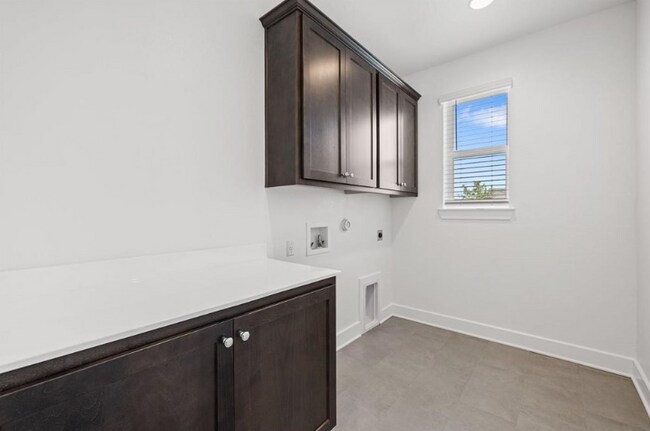Building Photo - 3813 Mesquite Vly Rd