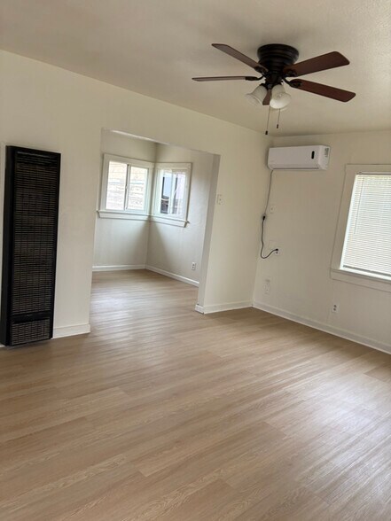 Building Photo - 15933 W Hanford Armona Rd