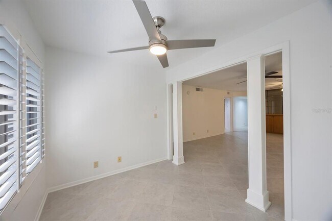 Building Photo - 3078 Eastland Blvd
