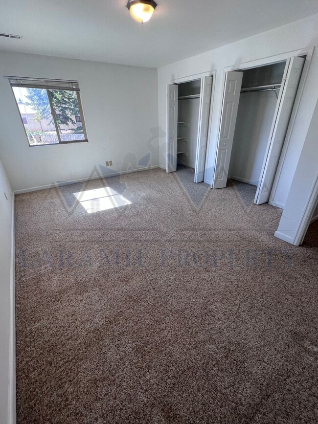 Building Photo - 1 Bed 1 Bath Apartment