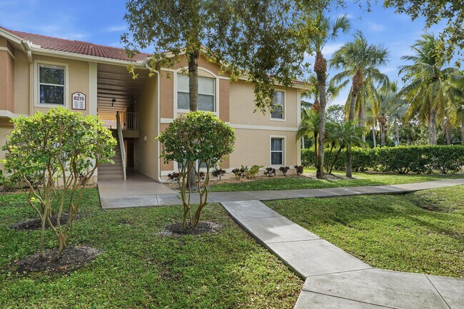 Building Photo - 8215 Ibis Club Dr