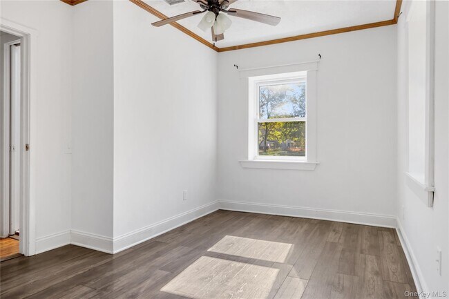 Building Photo - 13 Strack Rd
