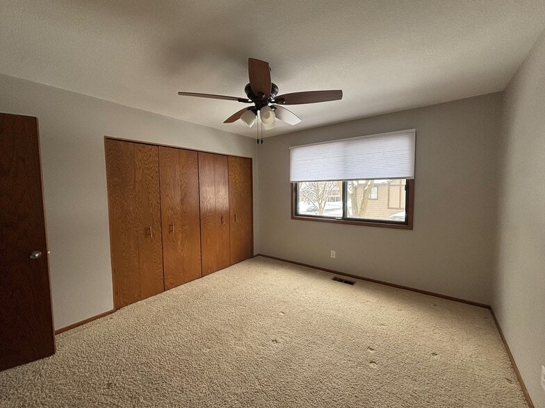 Building Photo - 11532 Carriage Ct