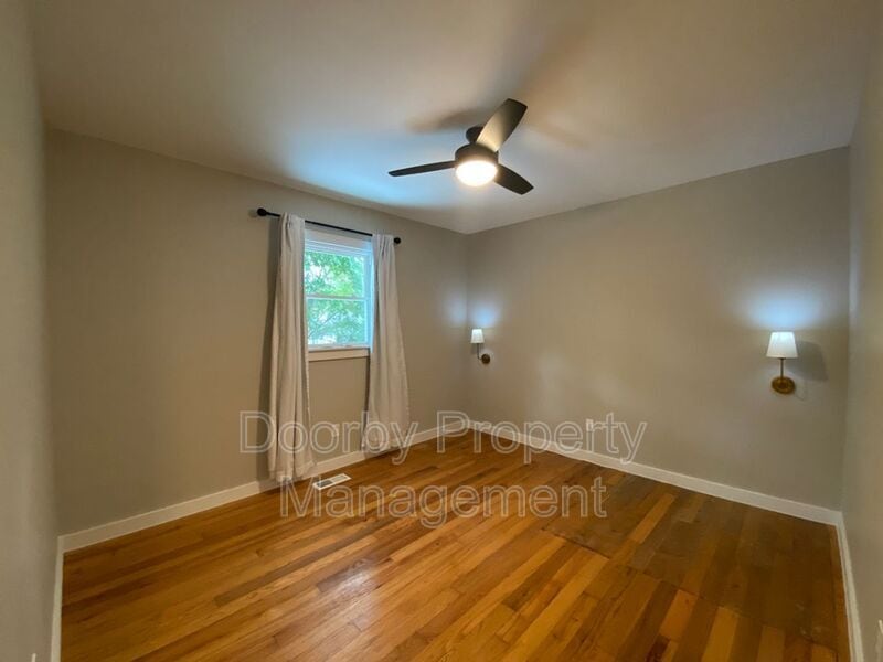 Building Photo - 318 Williams Dr