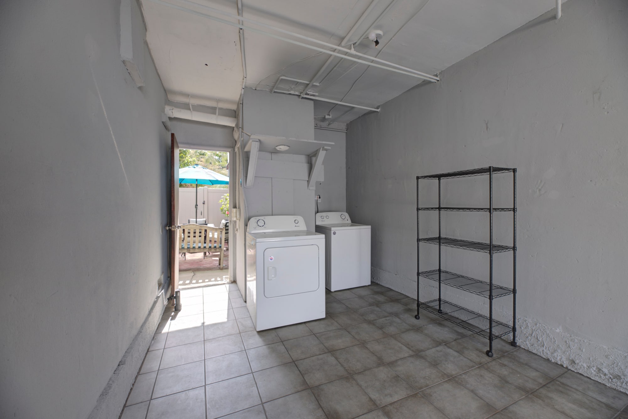 Building Photo - 1048 4th St