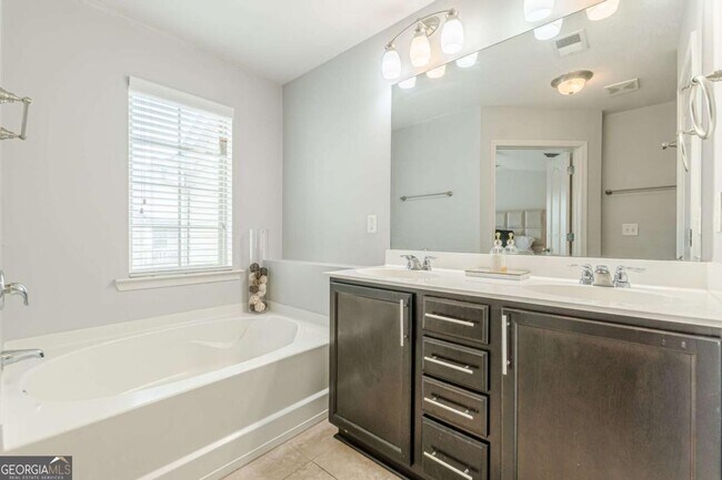 Building Photo - 5725 Radford Loop