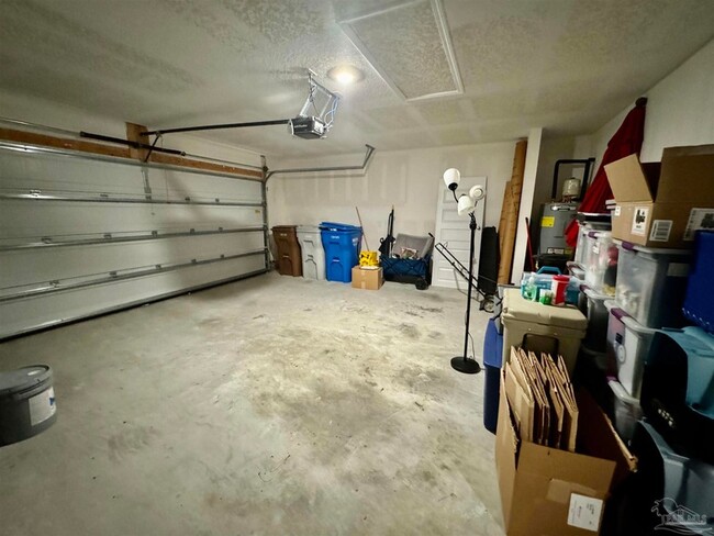 Building Photo - 5645 Guinevere Ln