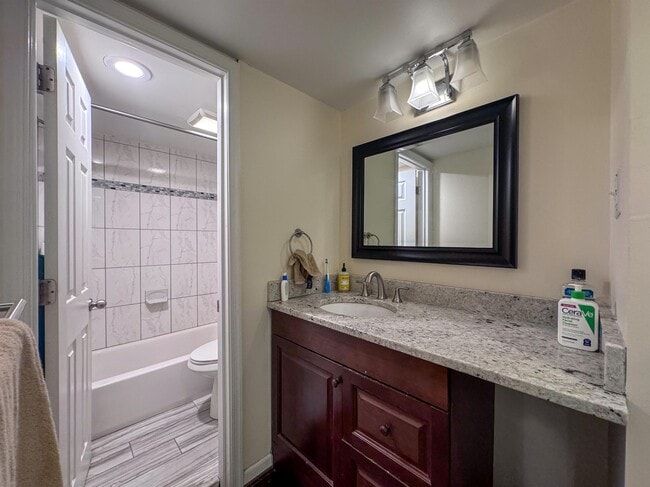 Building Photo - 1440 N St NW