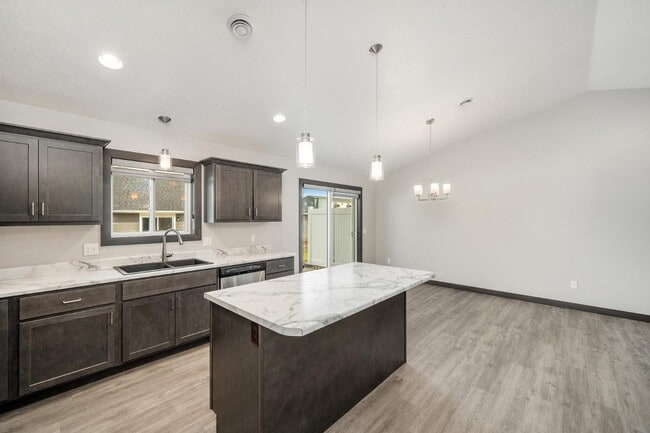 Building Photo - 4502 W 34th St N