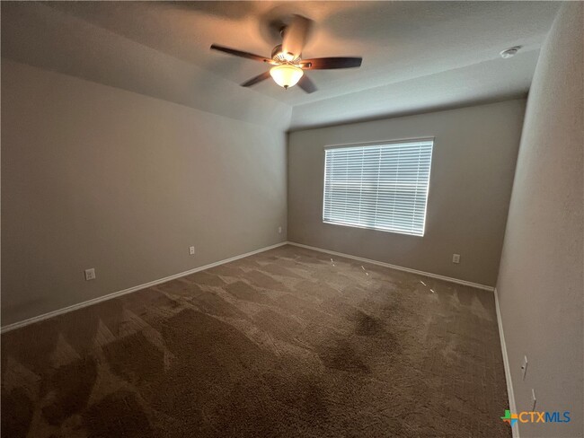 Building Photo - 2410 Moselle Ln