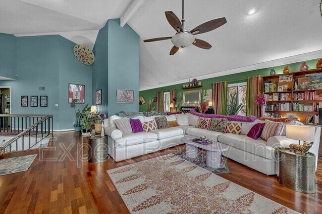 Building Photo - 373 Laredo Dr