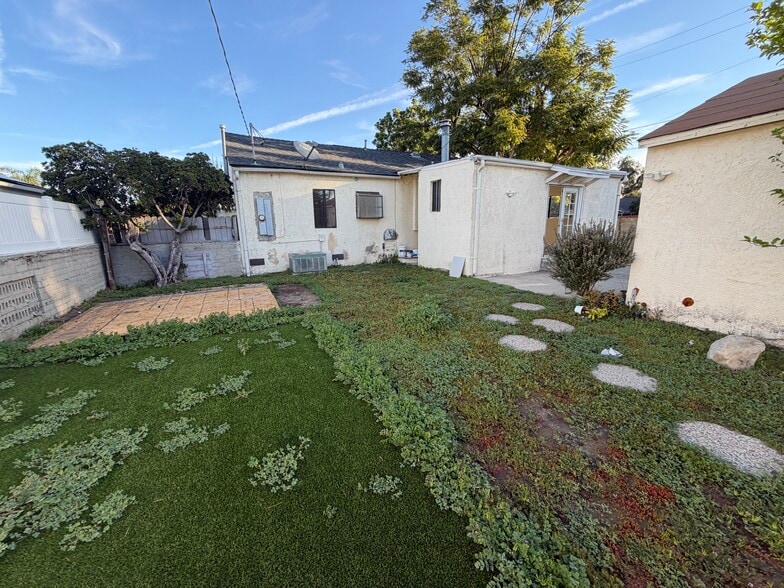 Building Photo - 12136 Hatteras St