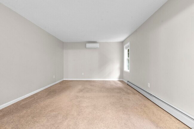 Building Photo - 232 Woodmont Dr