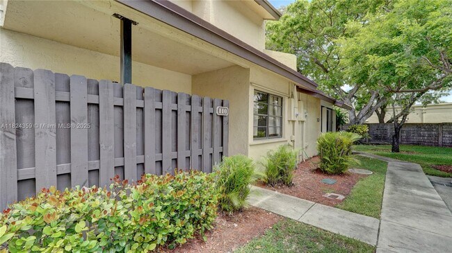 Building Photo - 110 SW 97th Ave