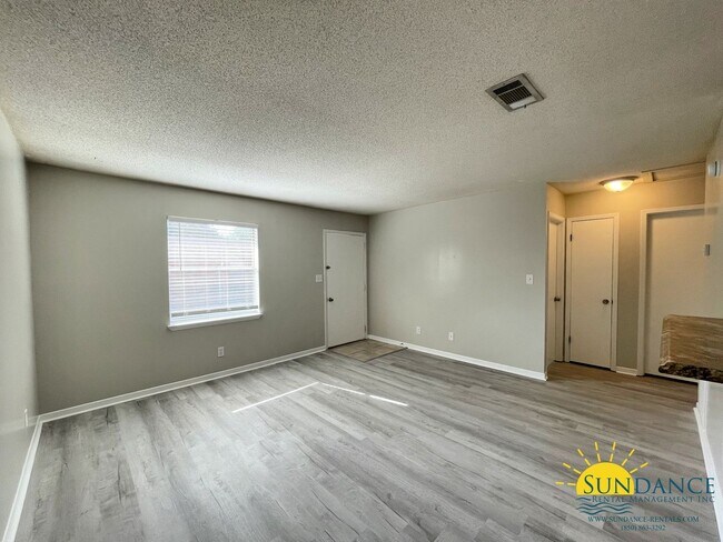 Building Photo - Great 2 bedroom in Fort Walton Beach!