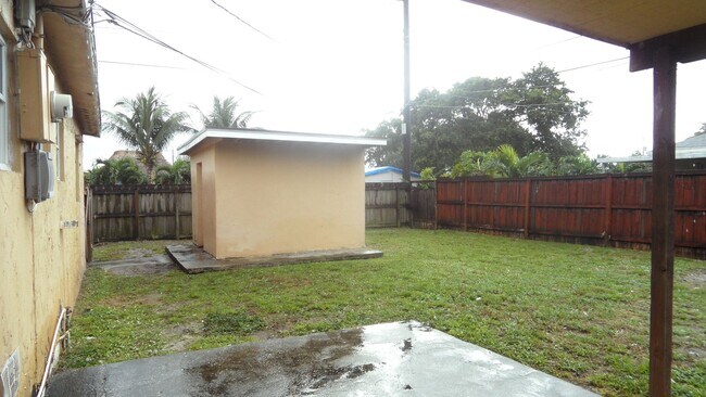 Building Photo - 3-Bed, 2-Bath Single-Family Home in Hollywood!