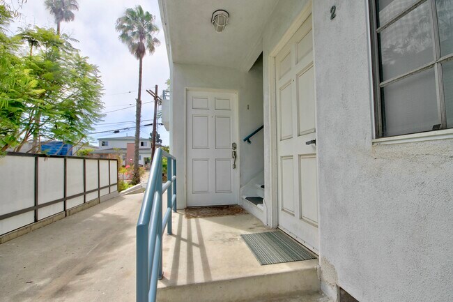 Building Photo - 631 Pacific St