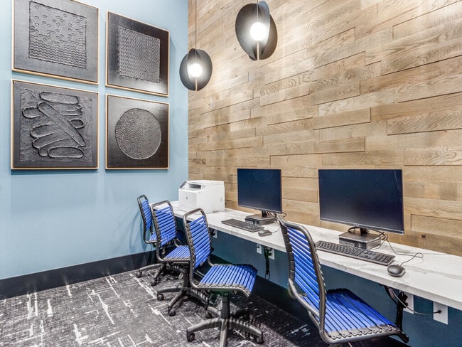 Building Photo - Palladium Park Row Katy