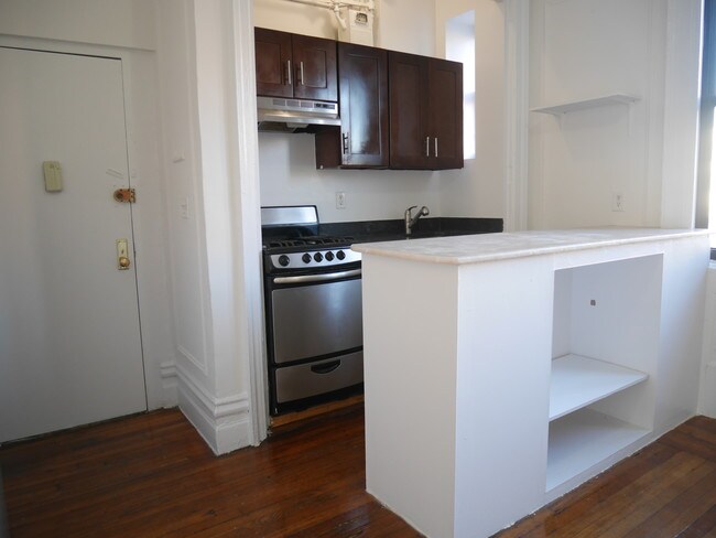 Primary Photo - 45 Tiemann Pl