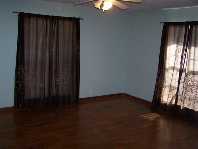 Building Photo - 802 N Powell Pkwy