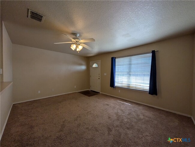 Building Photo - 1013 Misty Acres Dr