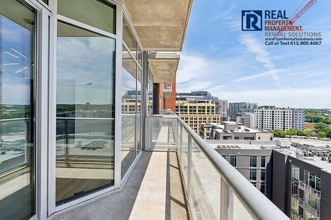 Building Photo - Modern, high-end condo in the ICON! So many amenities! Offering half off first months rent!
