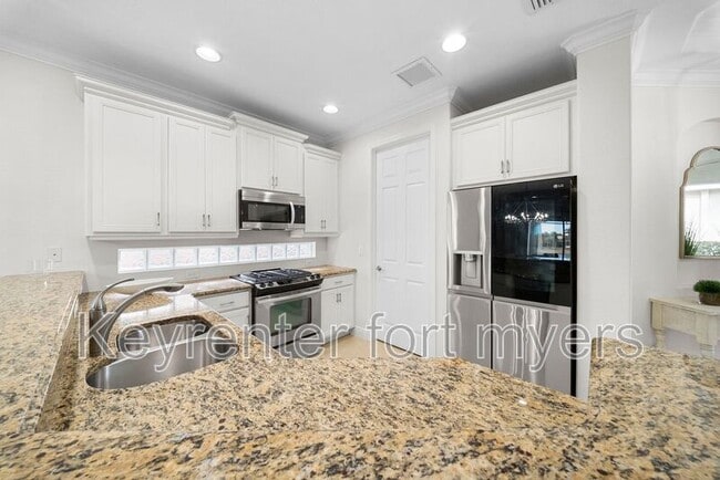 Building Photo - 9226 Astonia Way