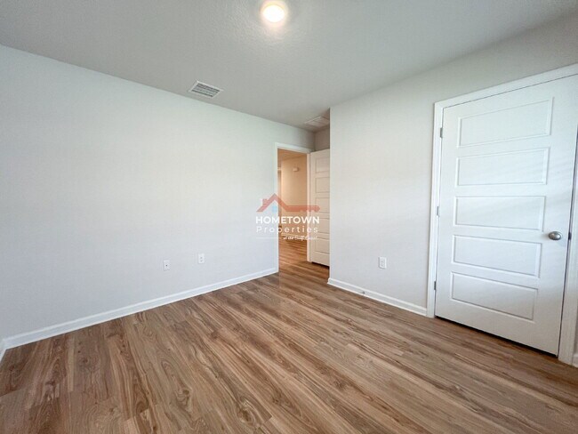 Building Photo - 6351 Burrow Ln