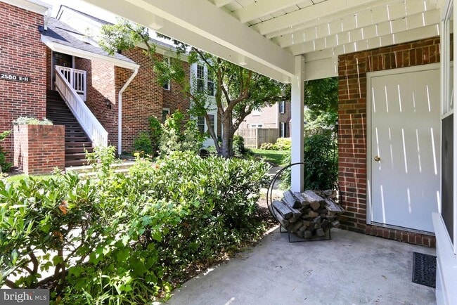 Building Photo - 2582-C S Arlington Mill Dr