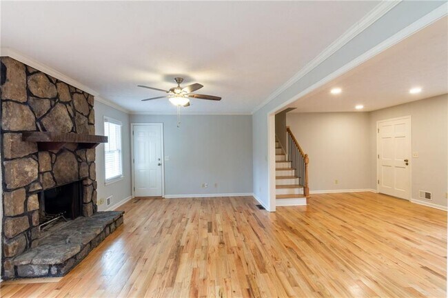 Building Photo - 3226 Hickory Bluff Dr