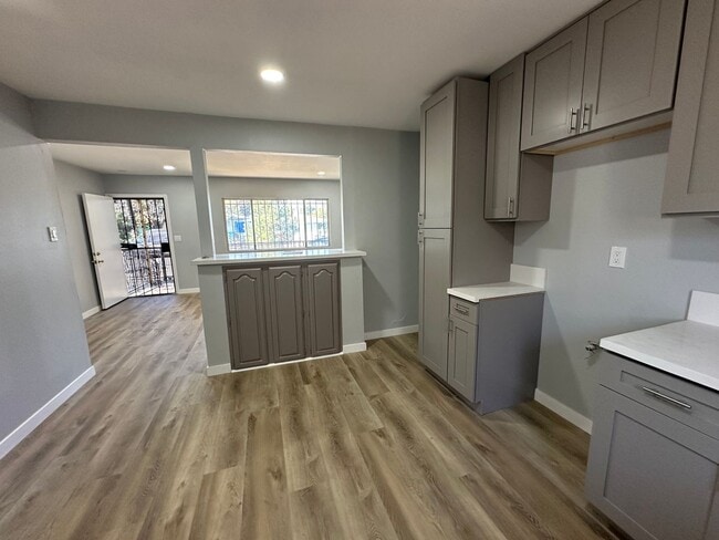 Building Photo - 9526 S Croesus Ave