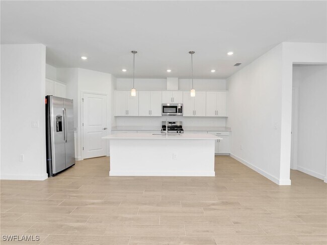 Building Photo - 19097 Hinkley Dr
