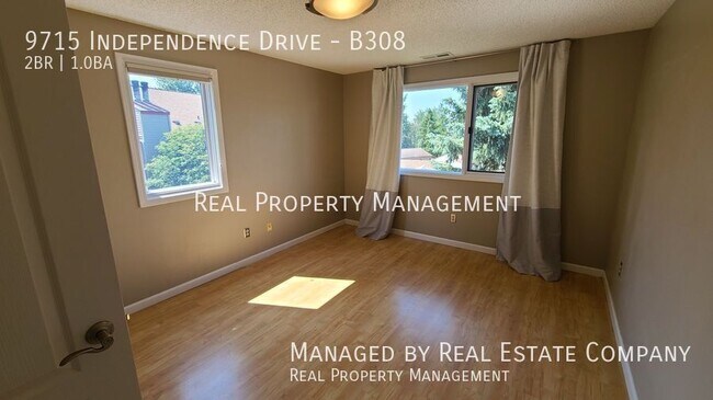 Building Photo - 9715 Independence Dr