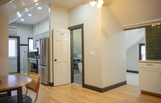 Building Photo - 4174 Cass St