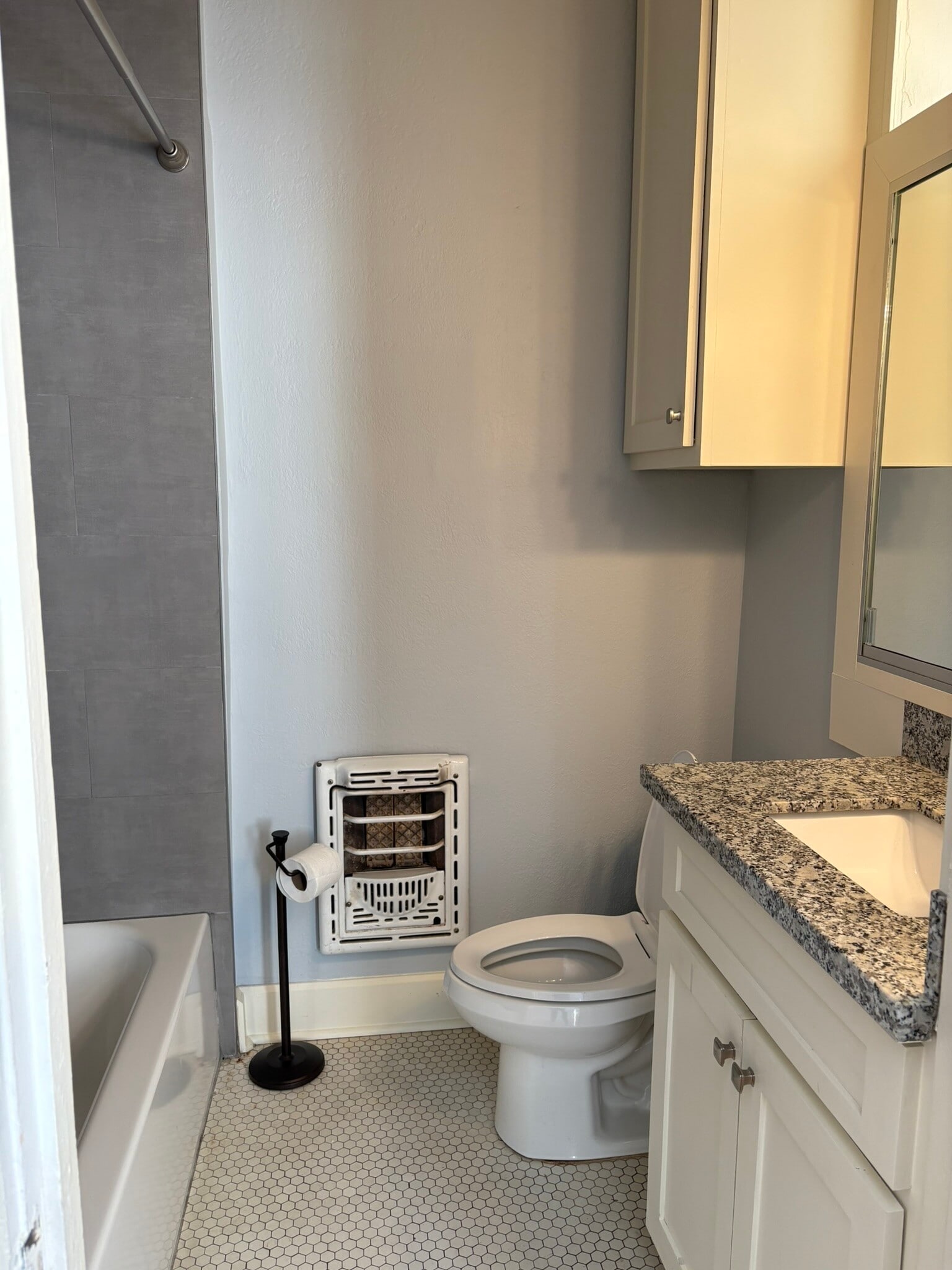 bathroom - 2021 Kleinert Ave