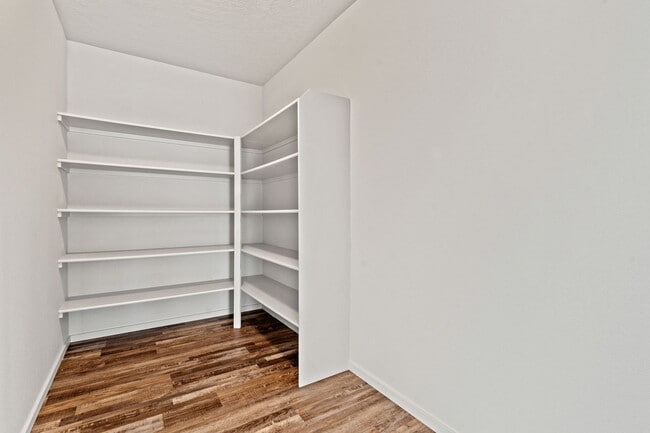 Building Photo - Luxury 3 Bed, 2 Bath Rancher in Spokane Va...