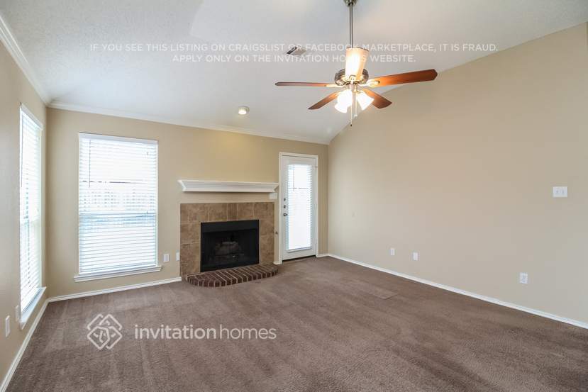 Building Photo - 2076 Rushmore Ct