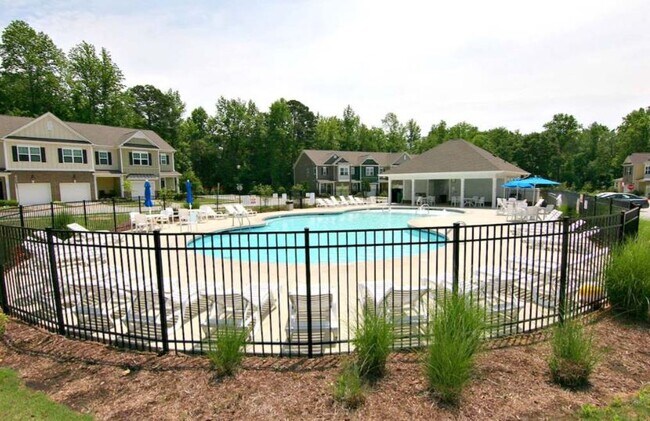 Building Photo - 727 Treviso Ln