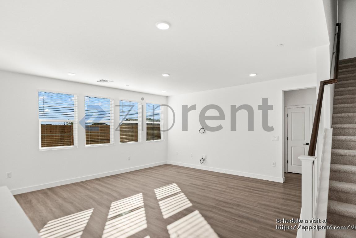 Building Photo - 412 Gold Coast Rd