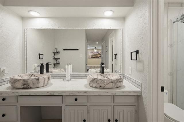 Building Photo - 2127 Tampico Dr