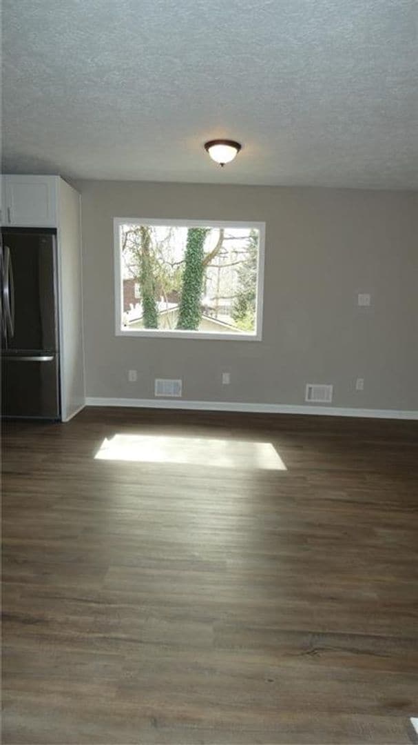 Building Photo - 2 Bed/1 bath single family home in Forsyth...