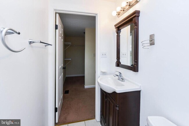 Building Photo - 8100 Irwell Ct