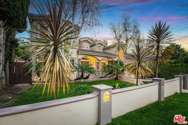 Building Photo - 4063 Benedict Canyon Dr