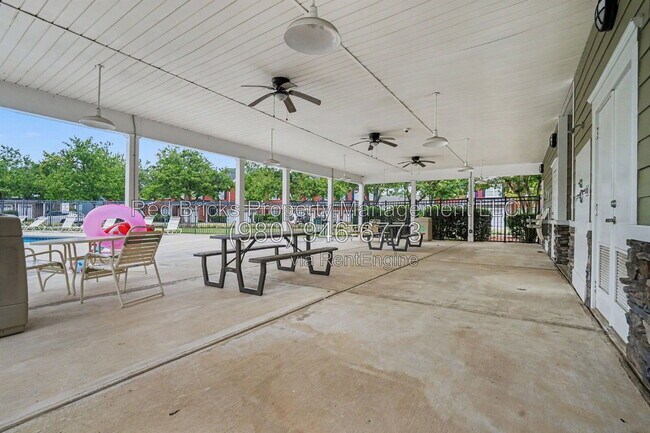 Building Photo - 4613 Tradd Cir