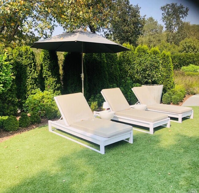 Building Photo - 419 Dry Creek Rd