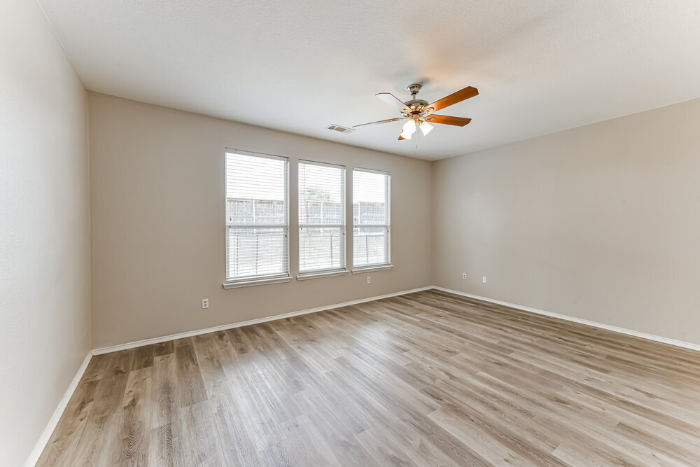 Building Photo - 5621 Starwood Ct